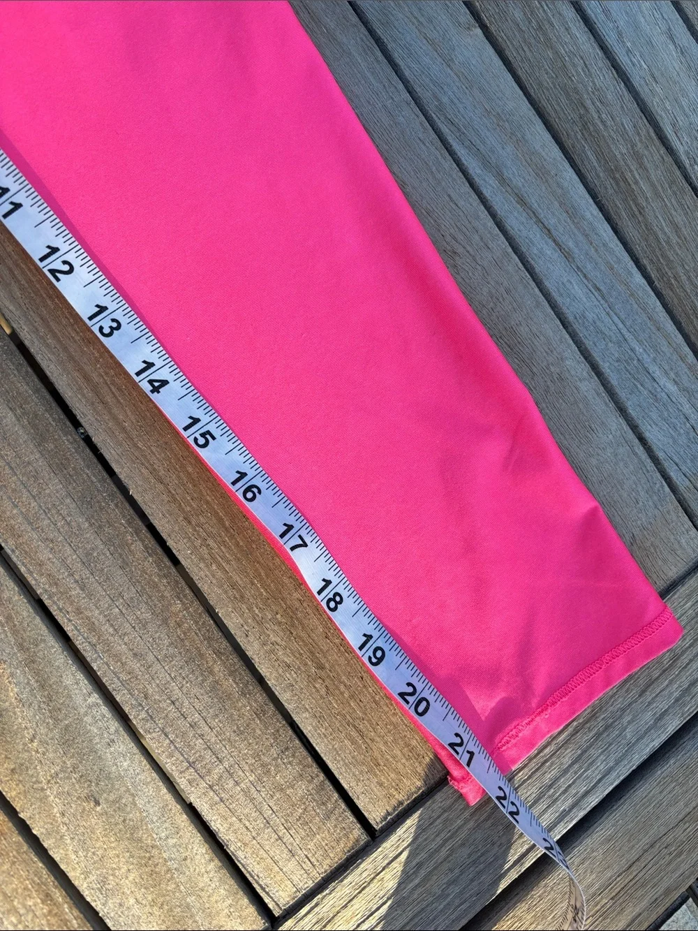 UNDER ARMOUR Pink/Black L Supergirl Heat Gear Performance Top (L-128) - Picture 9 of 9